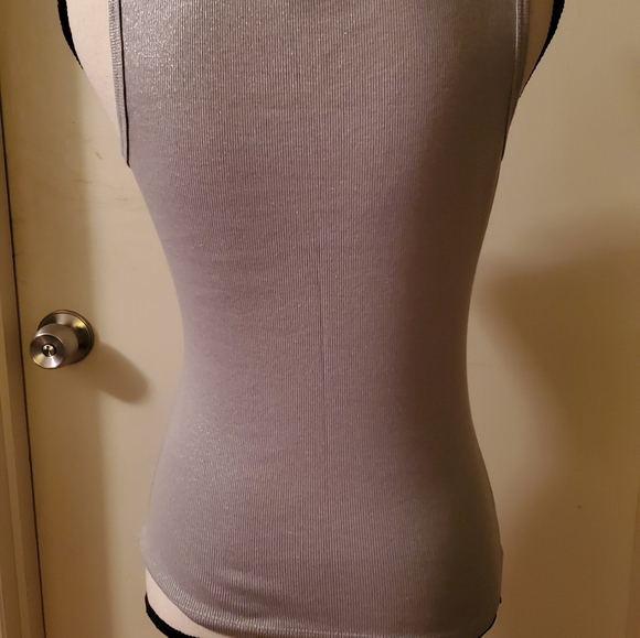 Top - Picture 2 of 3